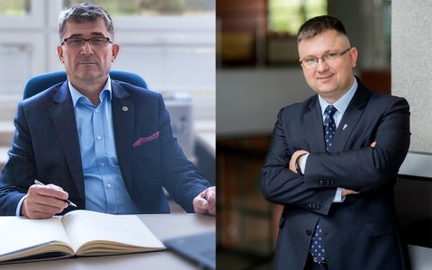 od lewej: dr hab. inż. Szczepan Piszczatowski, prof. PB oraz dr inż. Piotr Prochor