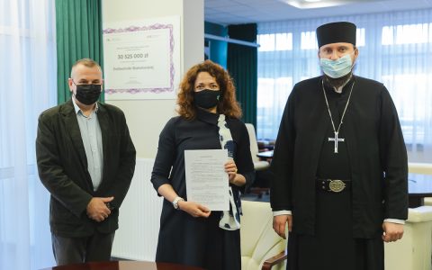 Politechnika Białostocka wraz Uniwersytetem Medycznym w Białymstoku, Uniwersytetem w Białymstoku i Chrześcijańską Akademią Teologiczną w Warszawie zadeklarowała wolę współpracy na rzecz ochrony zabytkowych katakumb Klasztoru Męskiego Zwiastowania Najświętszej Marii Panny, fot. Gabriela Kościuk 4