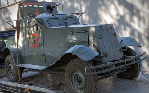 Politechnika Białostocka przywraca oryginalny stan samochodu pancernego FAI-M dla Muzeum Wojska w Białymstoku