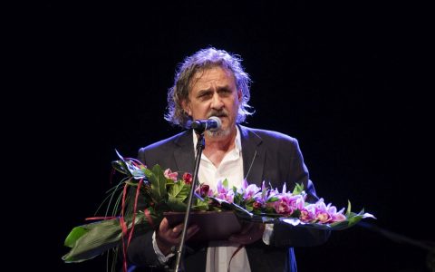Prof.-Jaroslaw-Perszko-odebral-Nagrode-Artystyczna-Prezydenta-Bialegostoku-fot.-Maciej-Giedrojc-Juraha