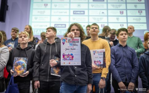 Grupa uczestników konkursu