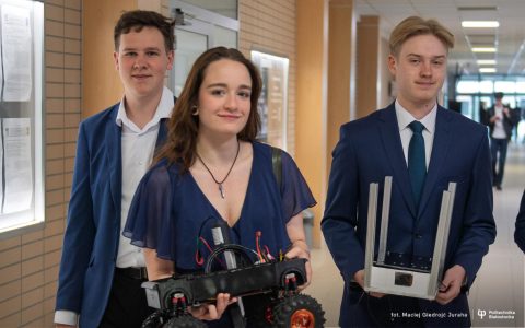 Konkurs o indeks Politechniki Białostockiej El-Robo-Mech! 41 uczniów zaprezentowało 16 projektów