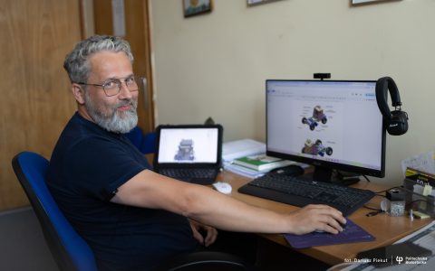 vPolitechnika Białostocka wsparła innowacyjny projekt samojezdnego rozsiewacza materiału z napędem hydraulicznym