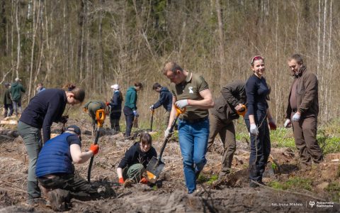 2026-04-22-ćwiczenia-terenowe-studentów-kierunku-leśnictwo-fot-Iryna-Mikhno-PB